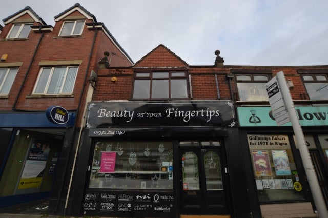 Flat Ormskirk Road in Wigan