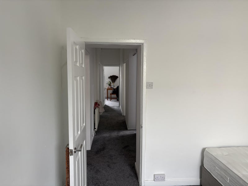 Flat Ashley Road in Bristol