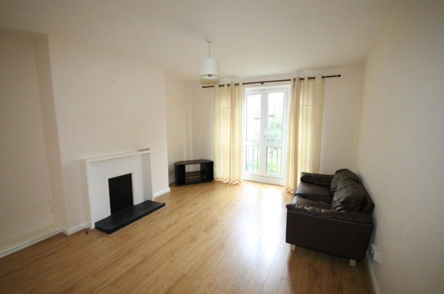 Flat Brighton Terrace in Greater London