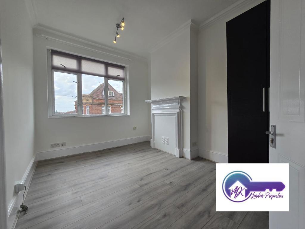 Flat Gratton Terrace in Greater London