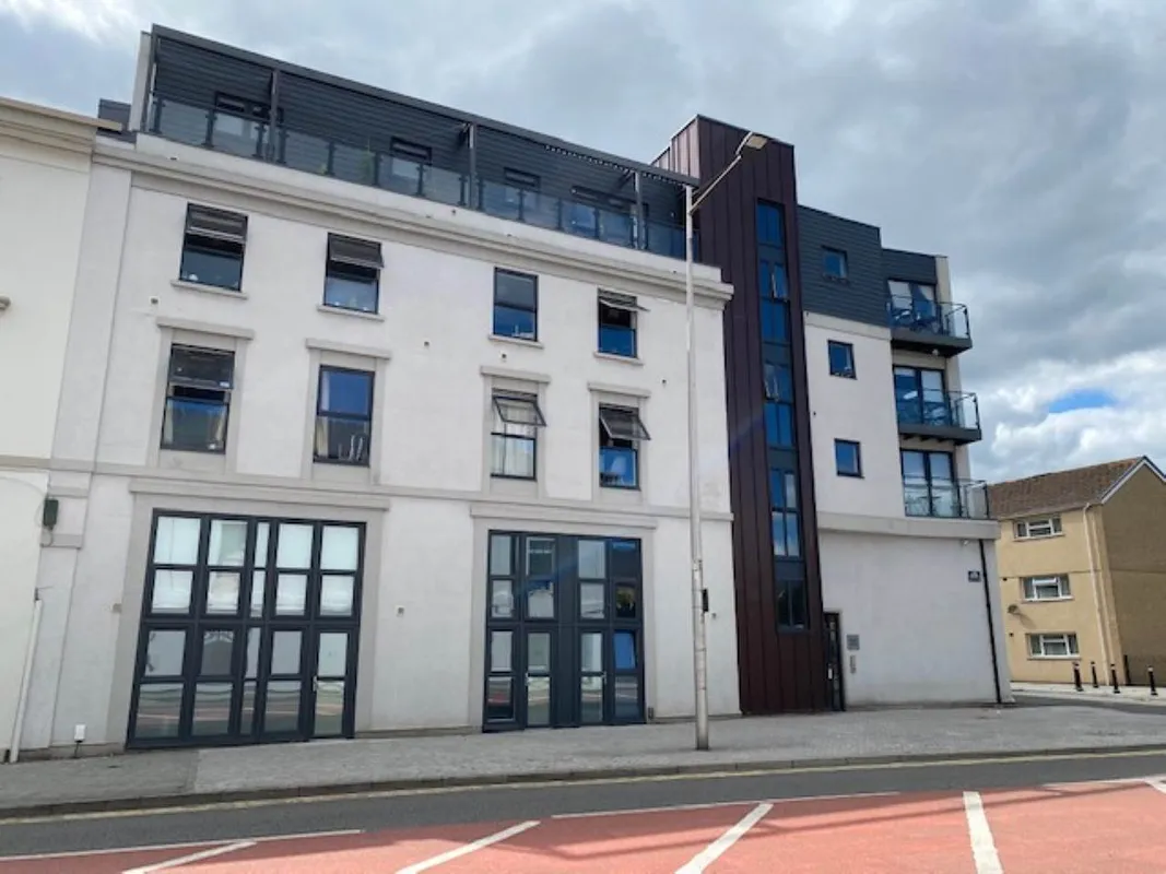 Flat West Close in Cardiff