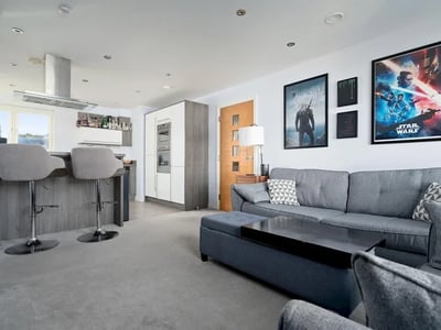 Flat Hatters Lane in City of Edinburgh