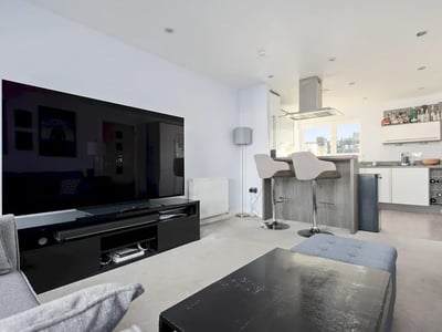 Flat Hatters Lane in City of Edinburgh