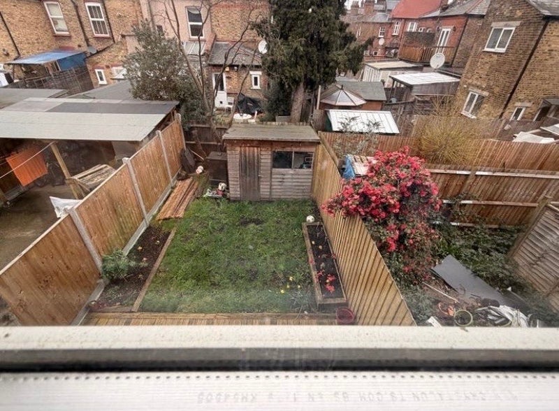 Room Farrant Avenue in Greater London
