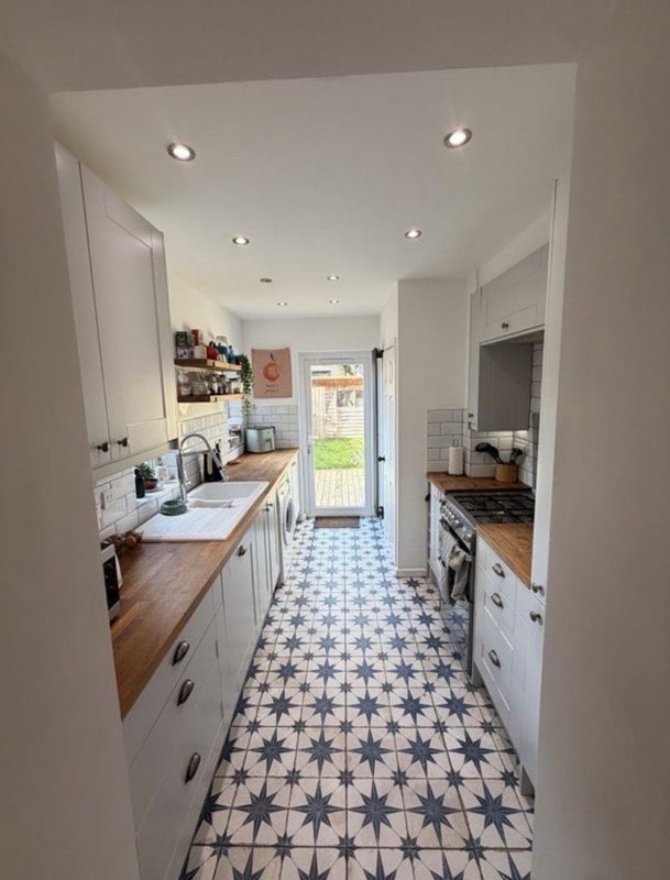 Room Farrant Avenue in Greater London