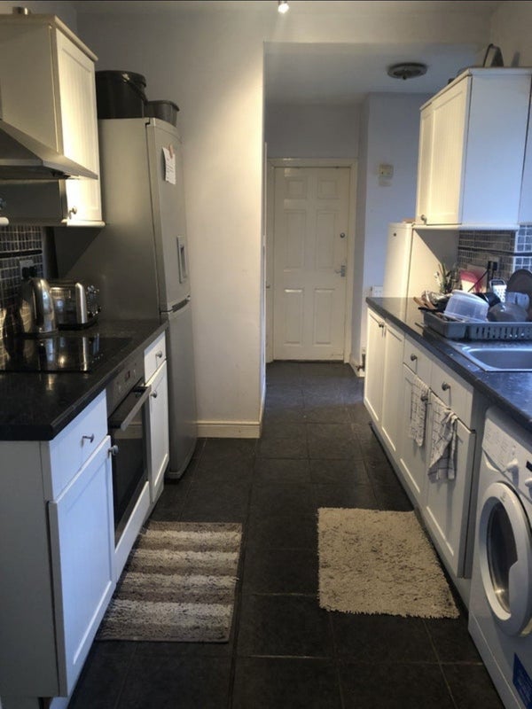 Room Kingsley Road in Maidstone