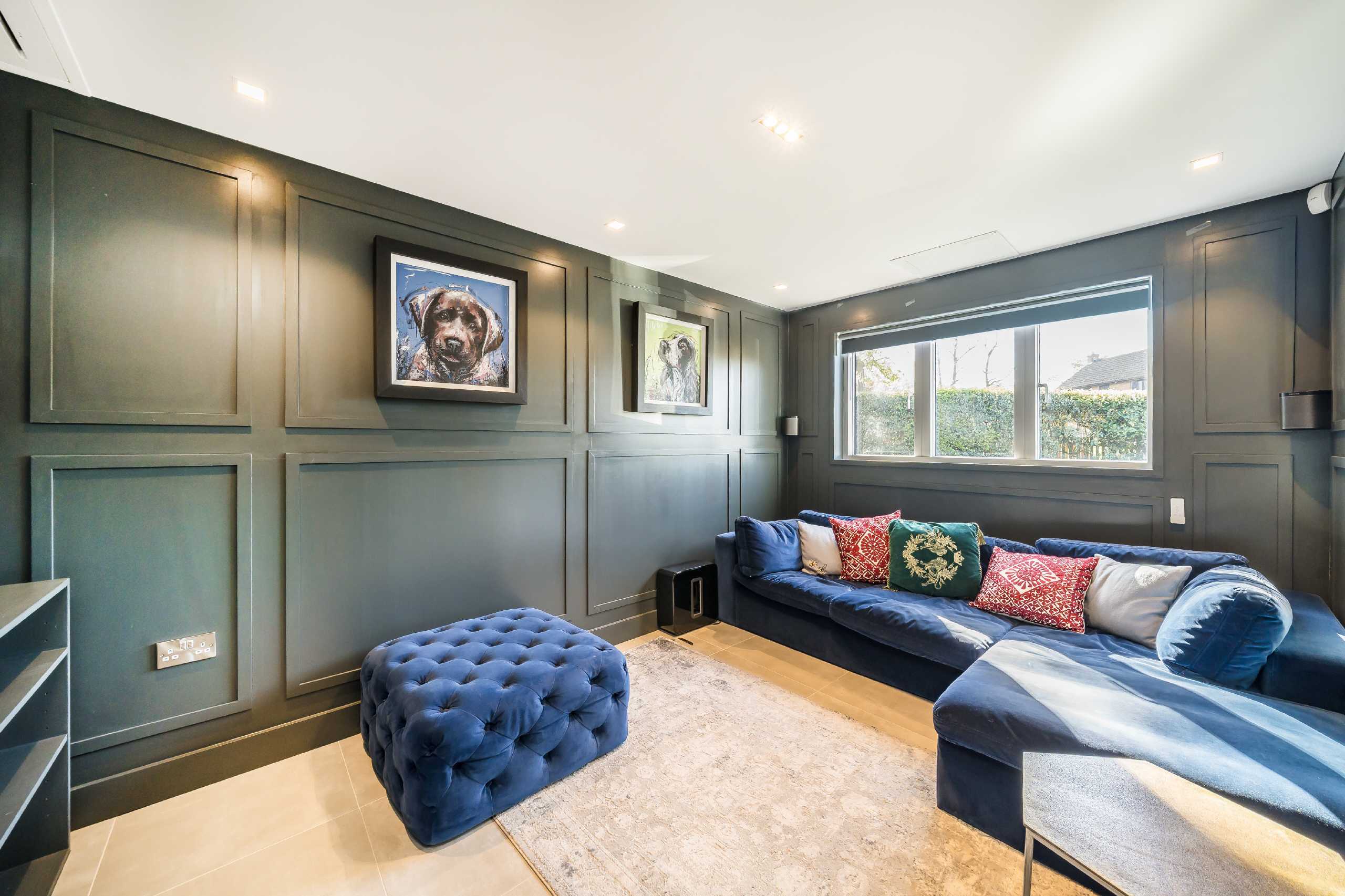 House Hollies Close in Greater London