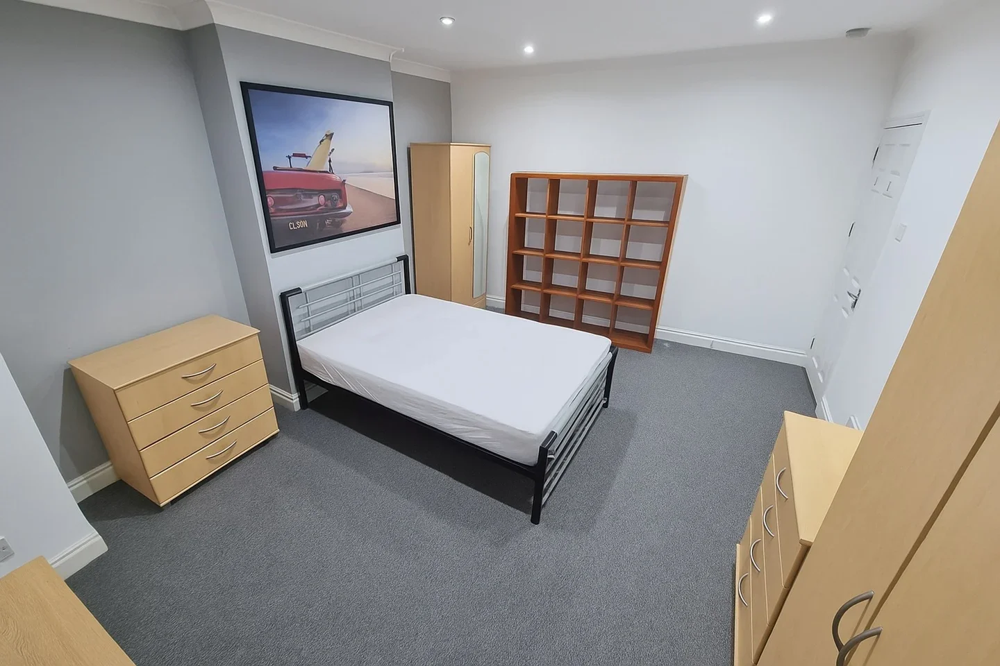 Room Harrowdene Road in Greater London