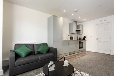 Flat Eastwood Lane in Rotherham