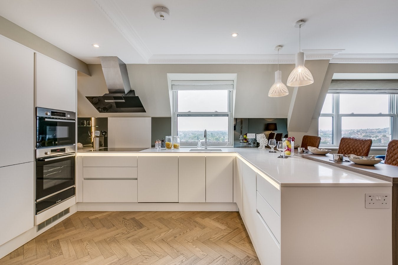 Flat Boydell Court in Greater London