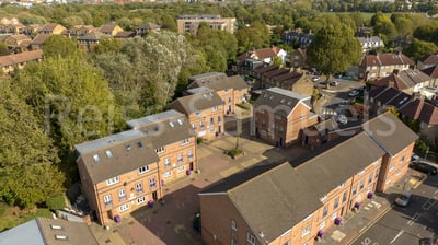 Flat Cahir Street in Greater London