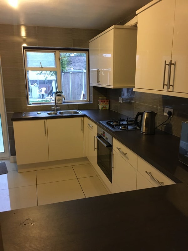 Room Maiden Lane in Crawley