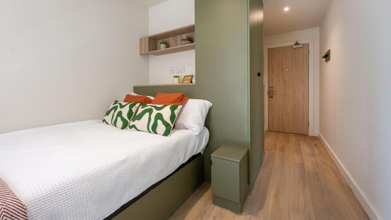 Room Alfreton Road in Nottingham