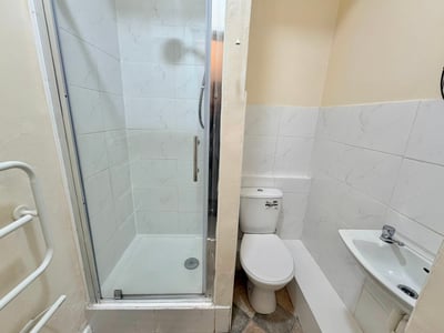 Flat Meadfoot Road in Torquay