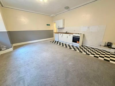Flat Meadfoot Road in Torquay