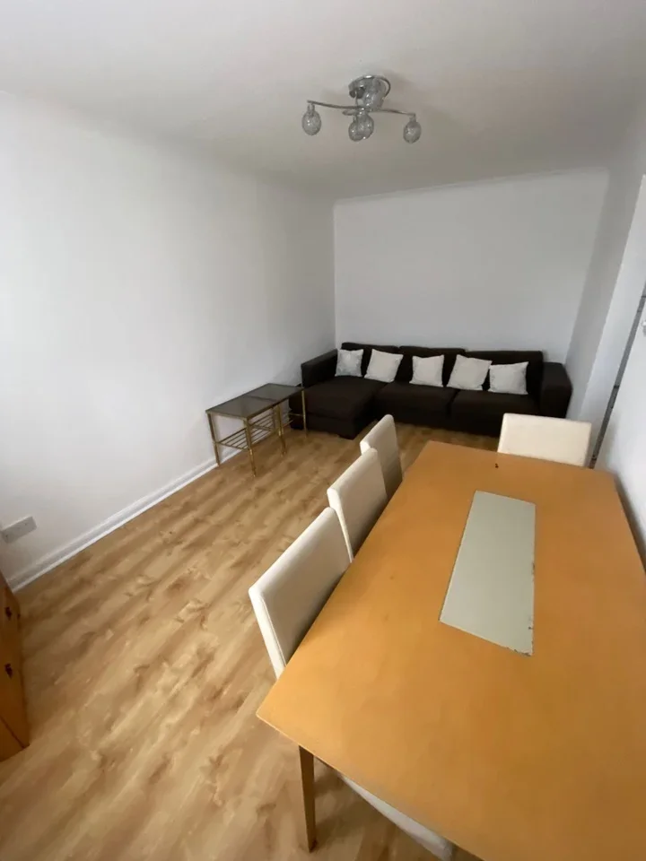 House Siskin Close in Hertsmere