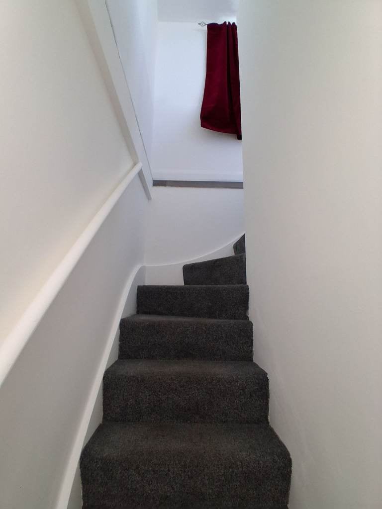 Flat Saunders Road in Greater London
