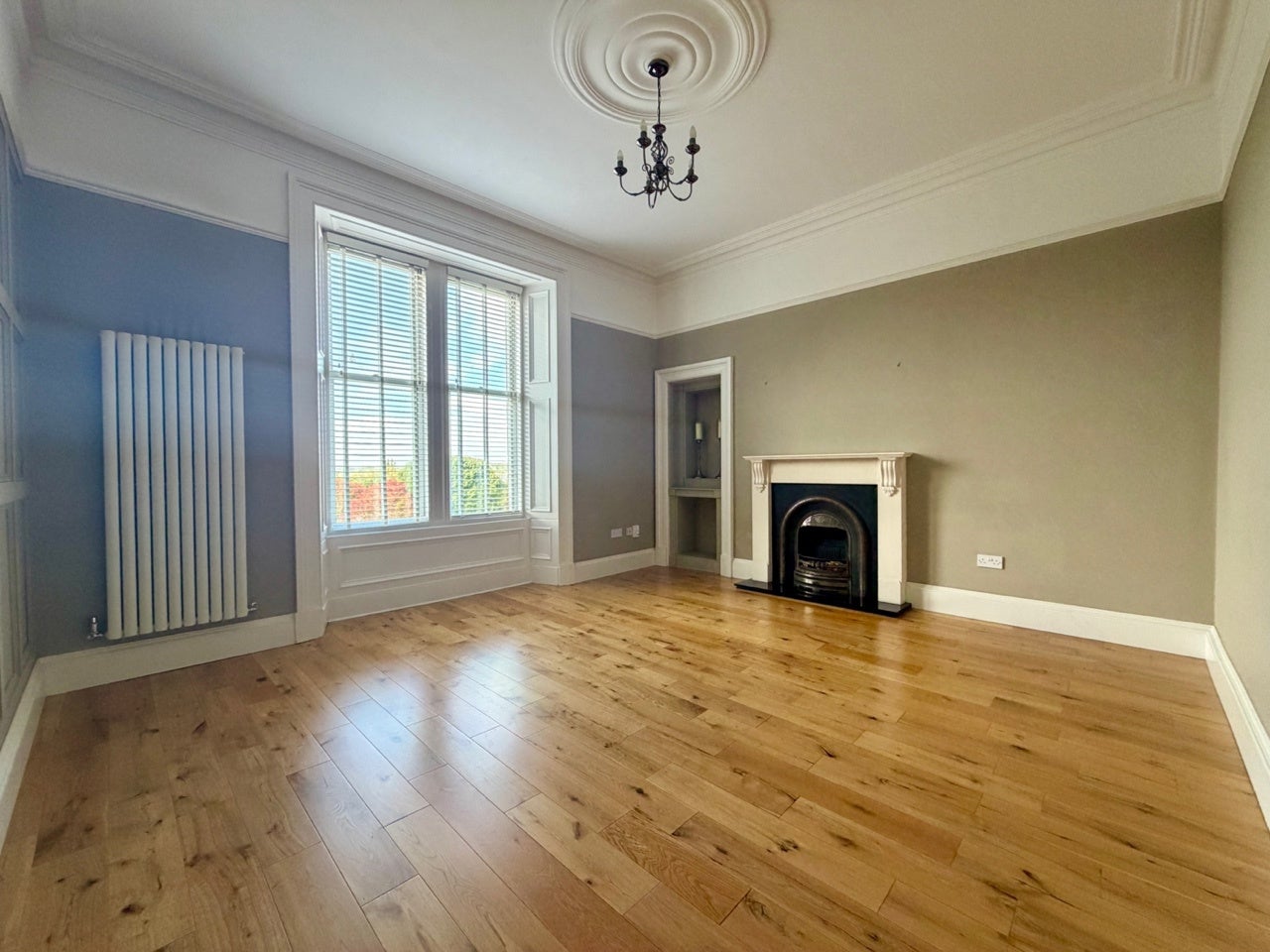 Flat Cresswell Terrace in Glasgow