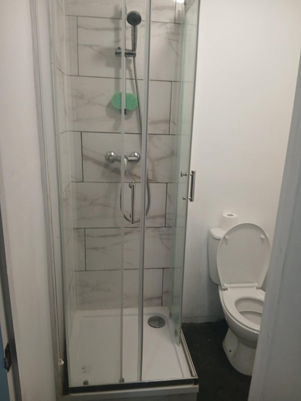 Flat Grosvenor Road in Greater London