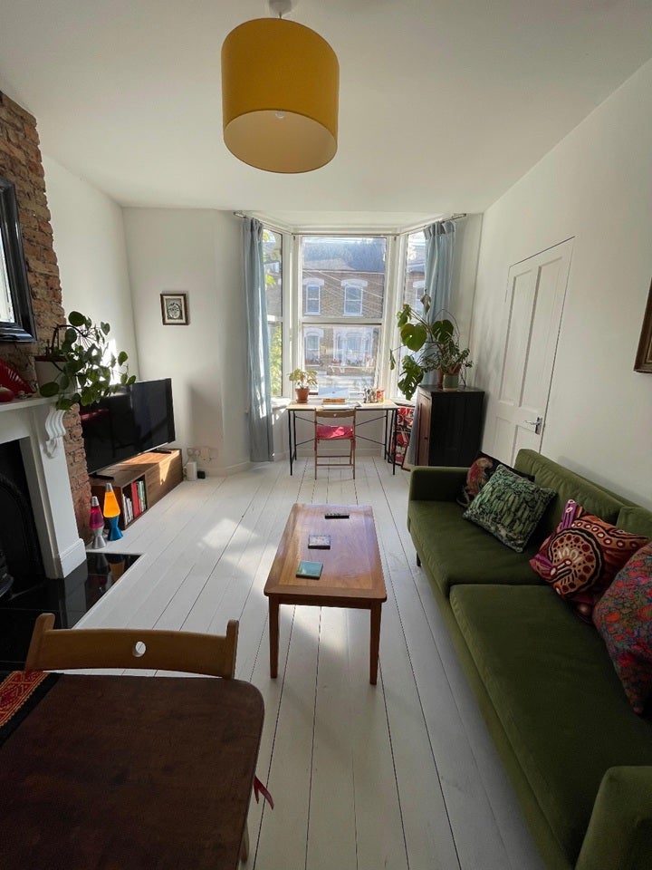 Flat Saltoun Road in Greater London