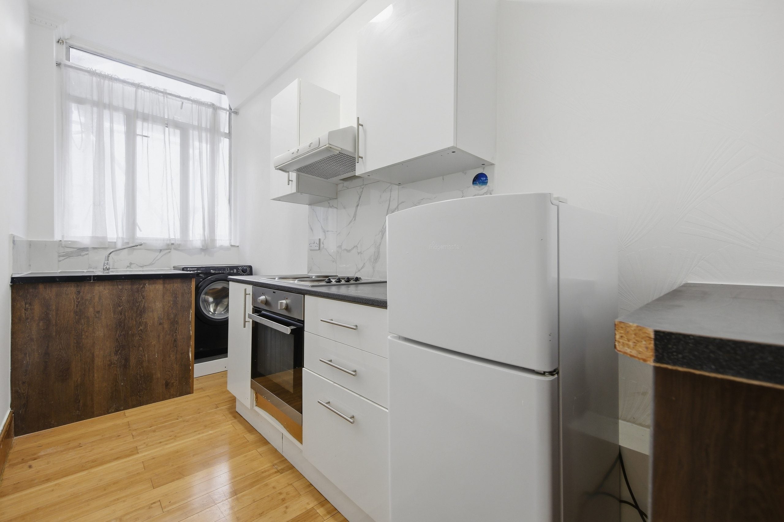 Flat Wightman Road in Greater London