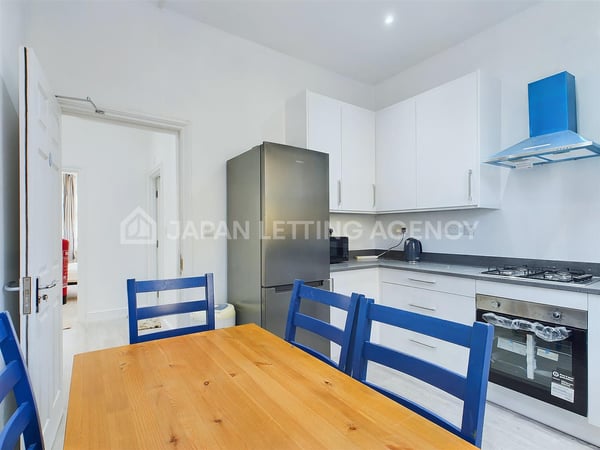 Room Uxbridge Road in Greater London