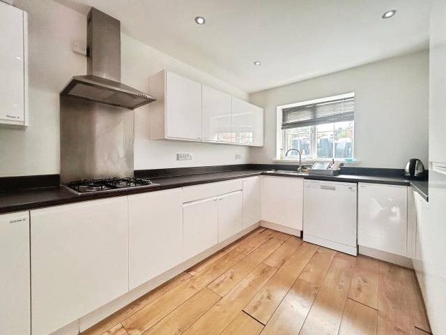 Room Macs Close in Padworth