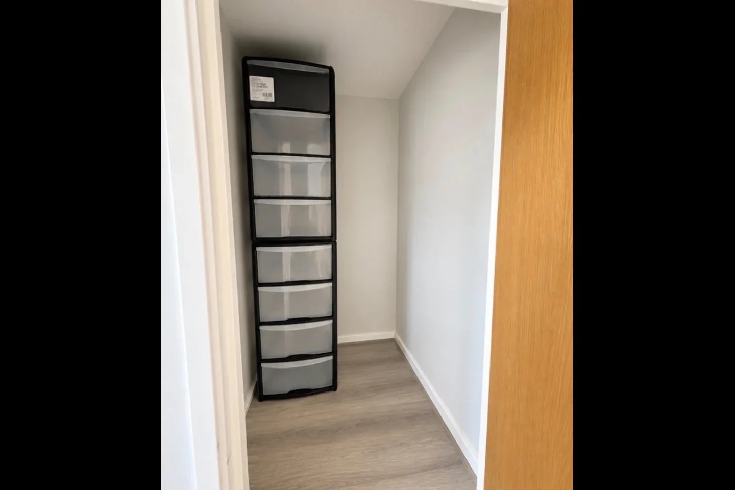 Room Guildford Road in Greater London