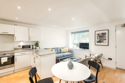 Flat Godfrey Place in Greater London