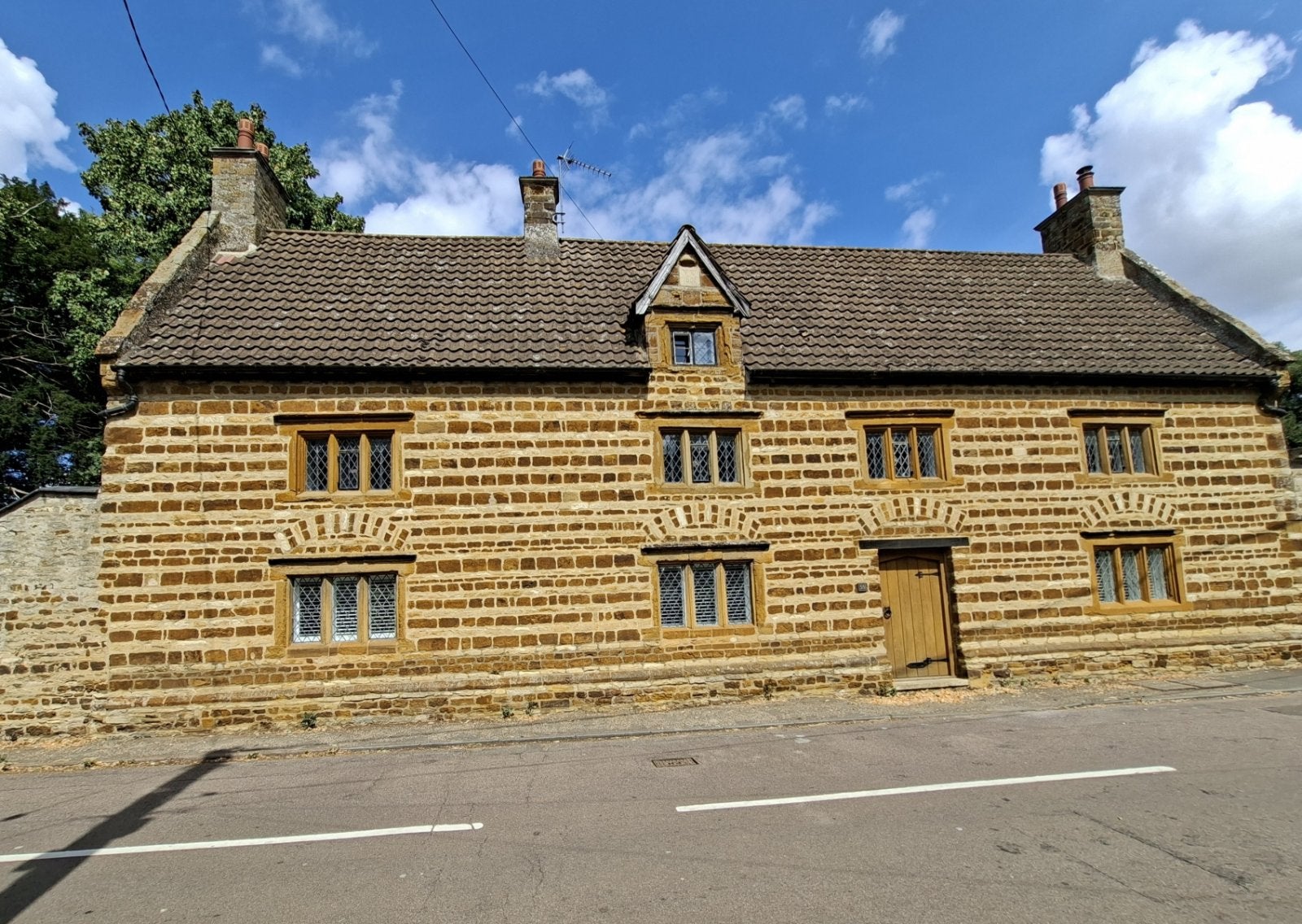 House Bedford Road in Northampton