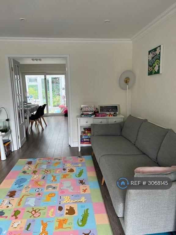 House Ditton Road in Greater London
