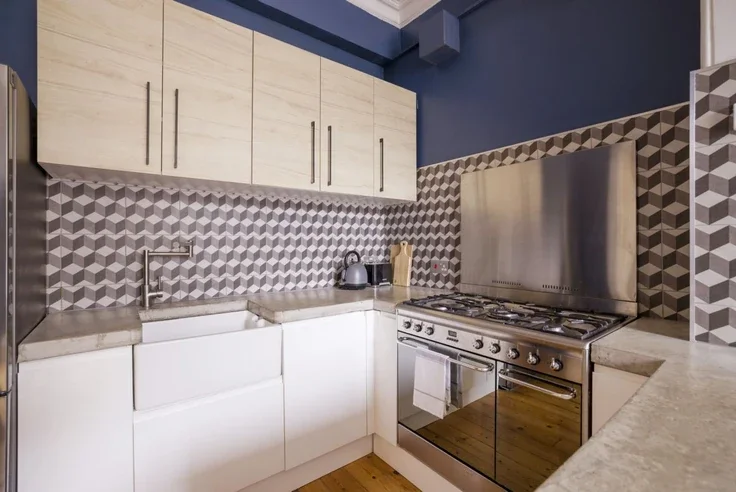 Flat Cathcart Place in City of Edinburgh