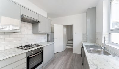 Flat Hollybush Hill in Greater London