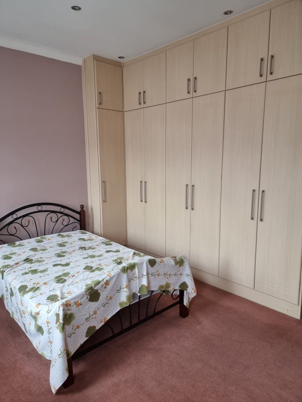 Flat Clova Road in Greater London