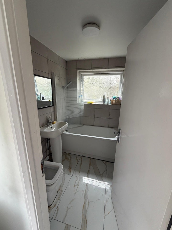 Room Gladstone Road in Chatham