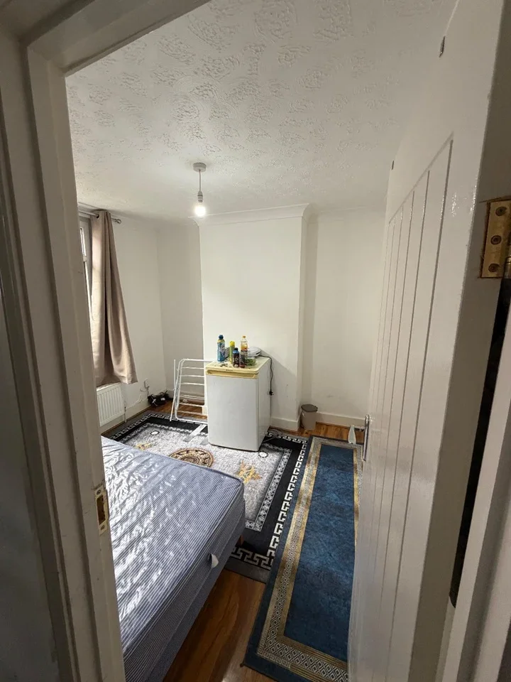 Room Gladstone Road in Chatham