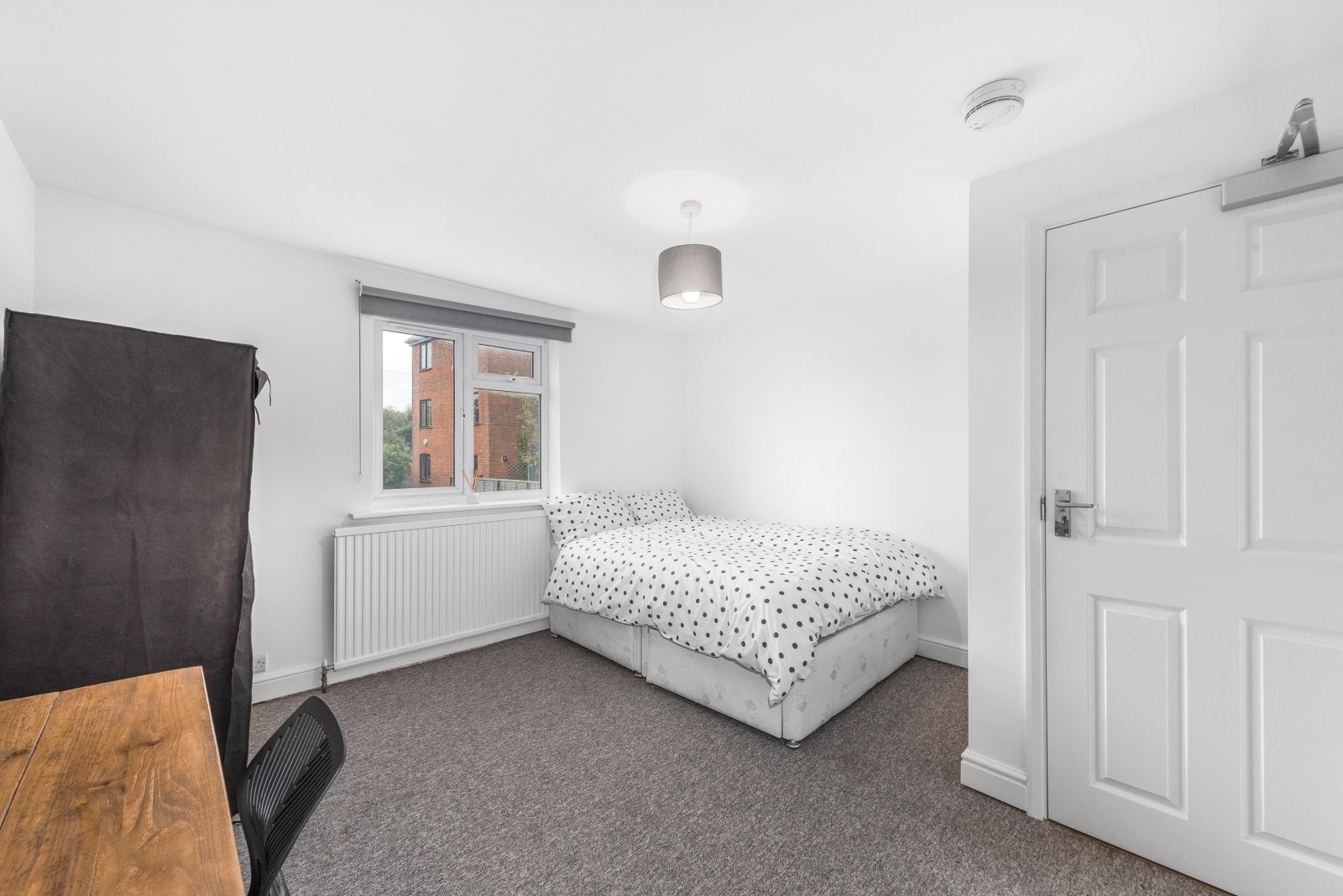 Room Weydon Lane in Waverley