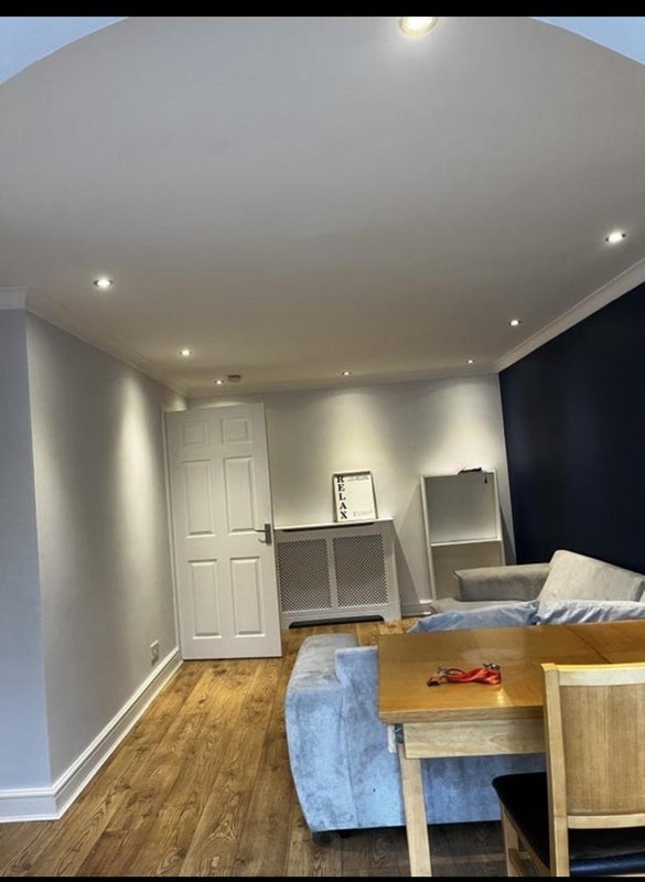 Room Denmilne Street in Glasgow