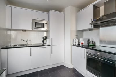 Flat Prestons Road in Greater London