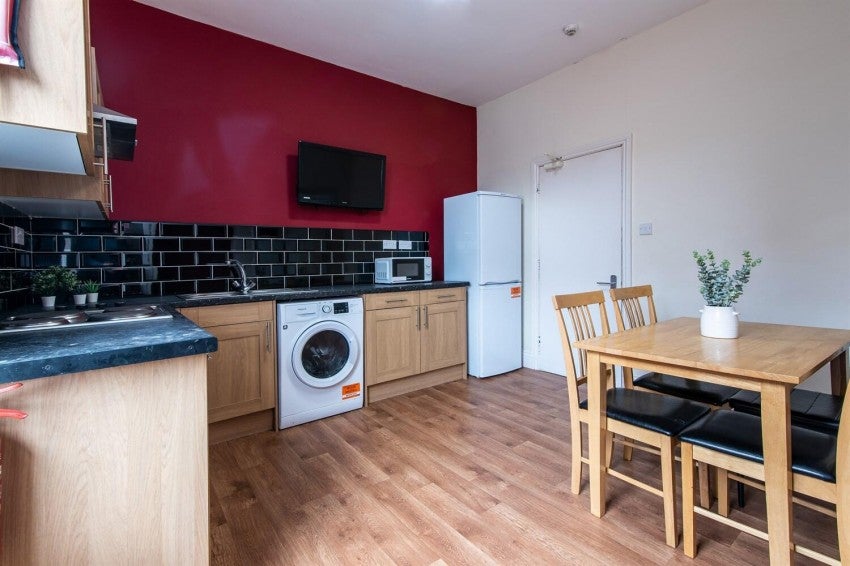Flat Foxhall Road in Nottingham