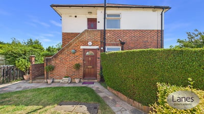 Flat College Road in Cheshunt
