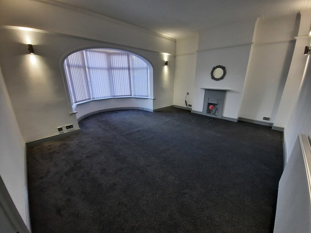 Flat Windsor Road in Doncaster