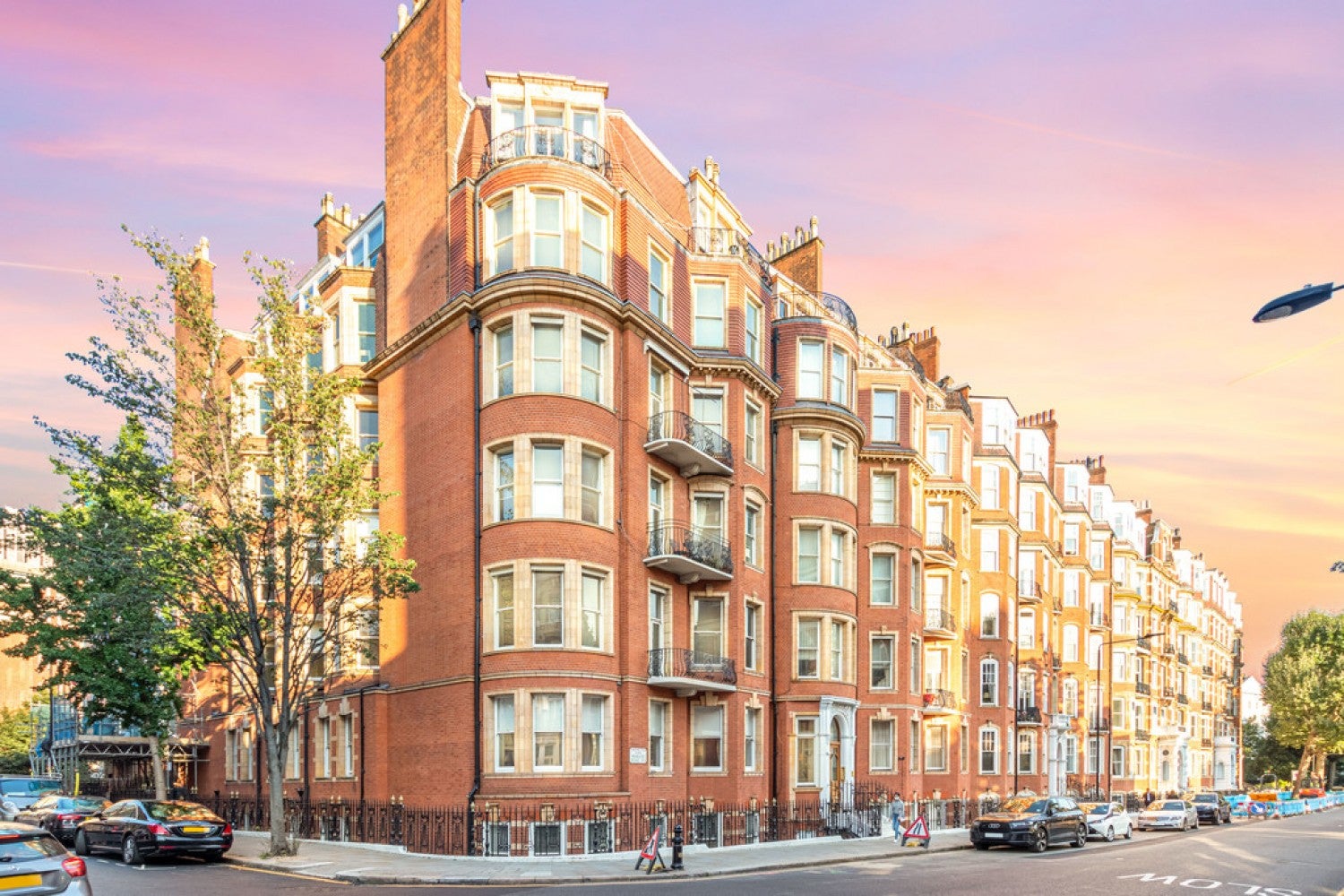 Flat Scarsdale Villas in Greater London