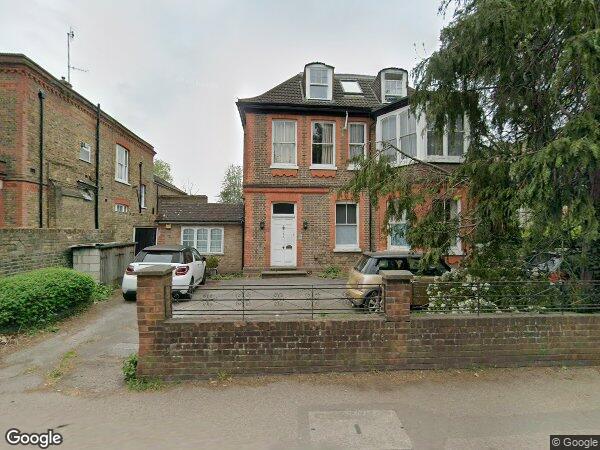 Flat Aldenham Road in Hertsmere