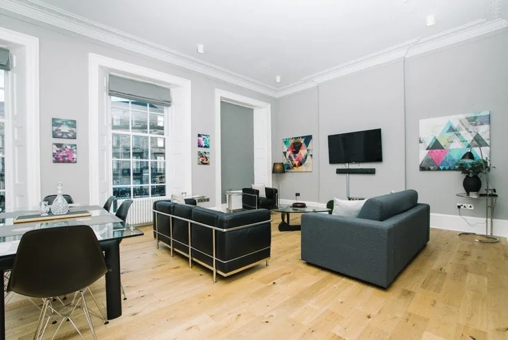 Flat Torphichen Street in City of Edinburgh