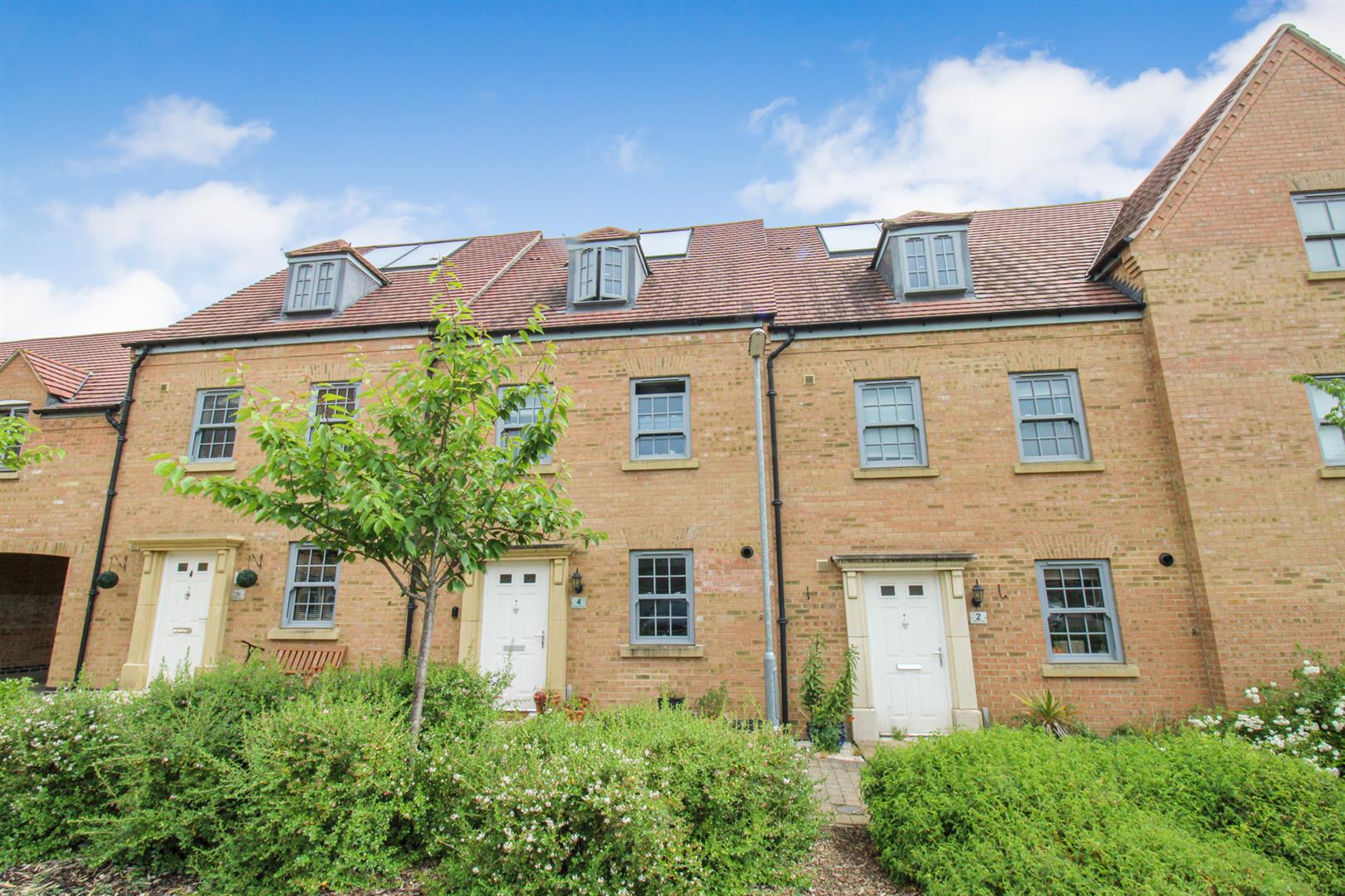 House Ashby Street in Weldon