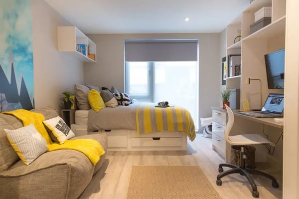 Room Willowbank Crescent in Glasgow