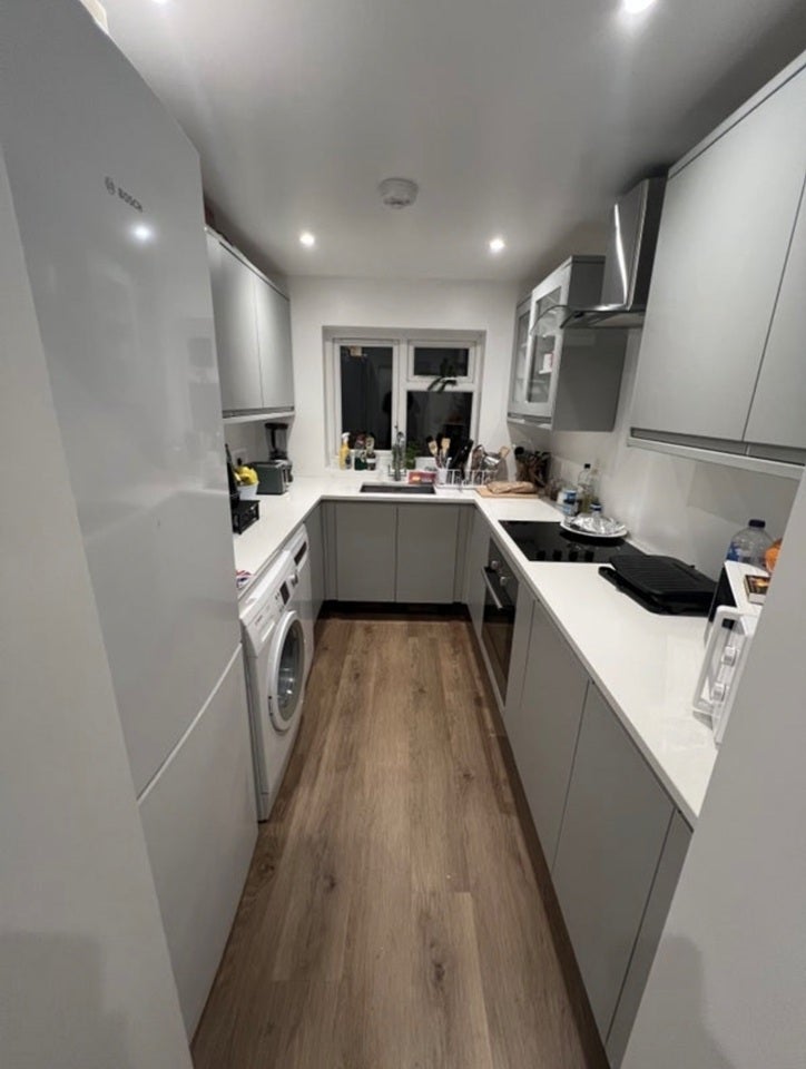 Room Liberty Avenue in Greater London