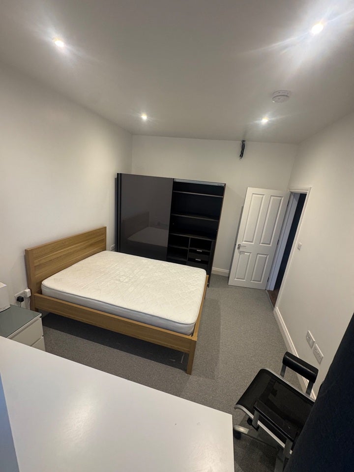 Room Liberty Avenue in Greater London
