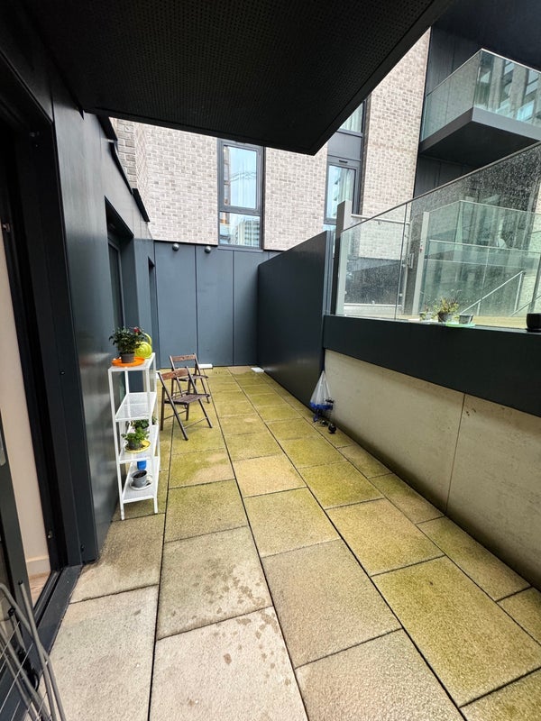 Flat Exhibition Way in Greater London